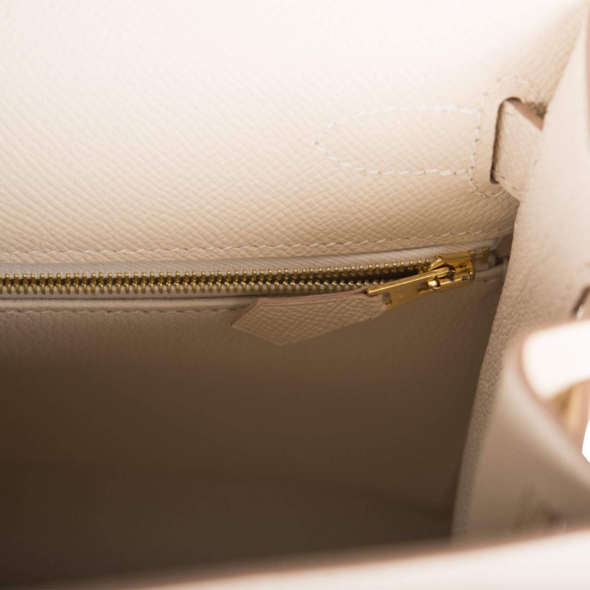 Hermes Kelly 28 Craie, Epsom Sellier, Gold Hardware