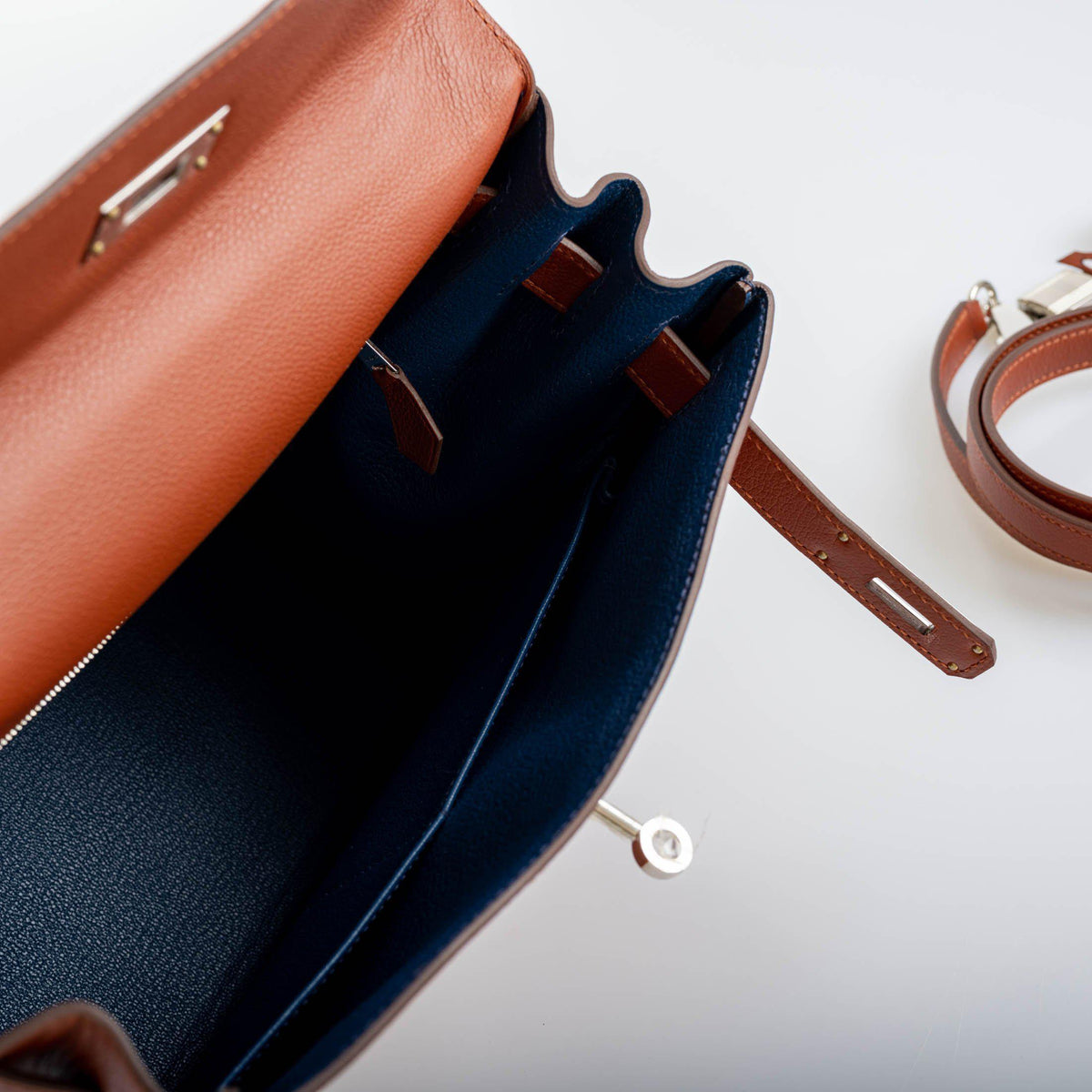 Hermes Kelly 28 Bag, Retourne Evercolor, Sienne Verso Deep Blue