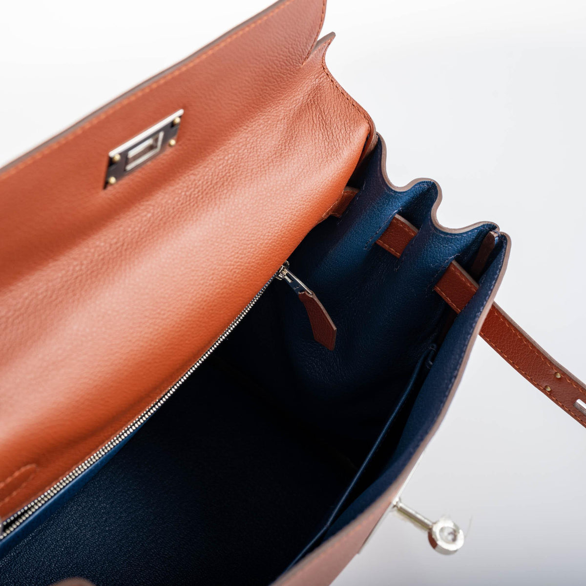 Hermes Kelly 28 Bag, Retourne Evercolor, Sienne Verso Deep Blue