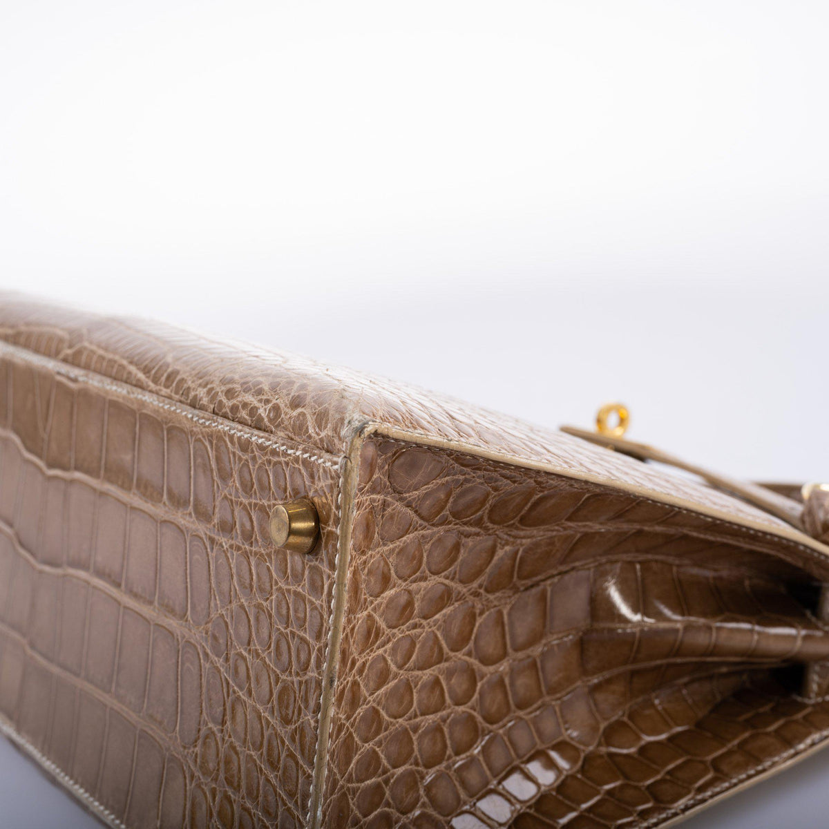 Hermes Kelly 28 Sellier Ficelle Alligator with Gold Hardware - 1994, X Circle