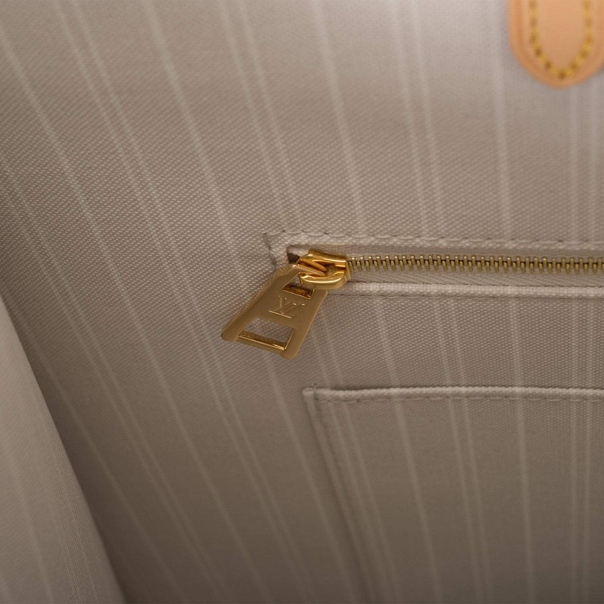 Louis Vuitton OnTheGo GM Mist